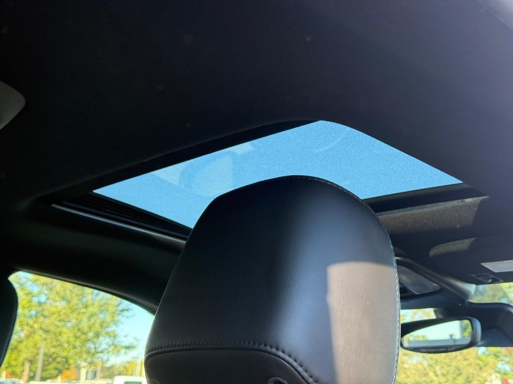 Dodge Durango Vehicle Full-screen Gallery Image 12