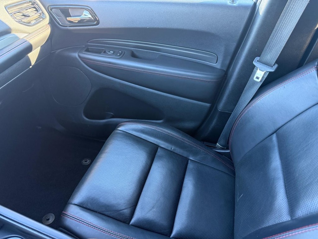 Dodge Durango Vehicle Full-screen Gallery Image 23