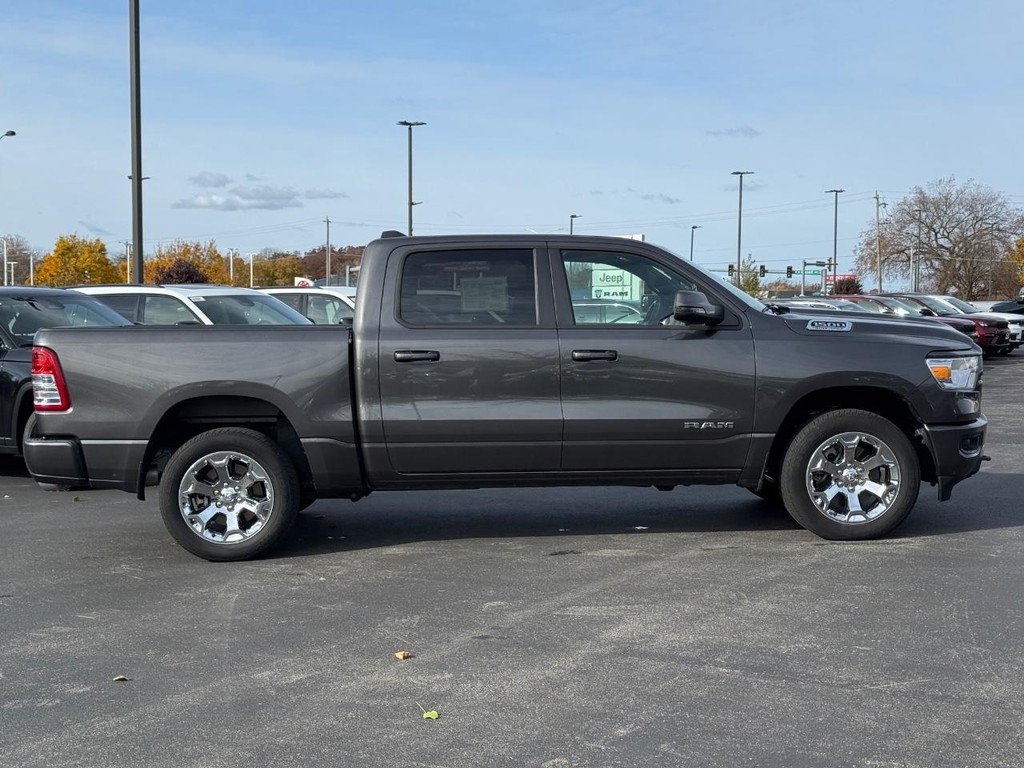 Ram 1500 Vehicle Full-screen Gallery Image 03