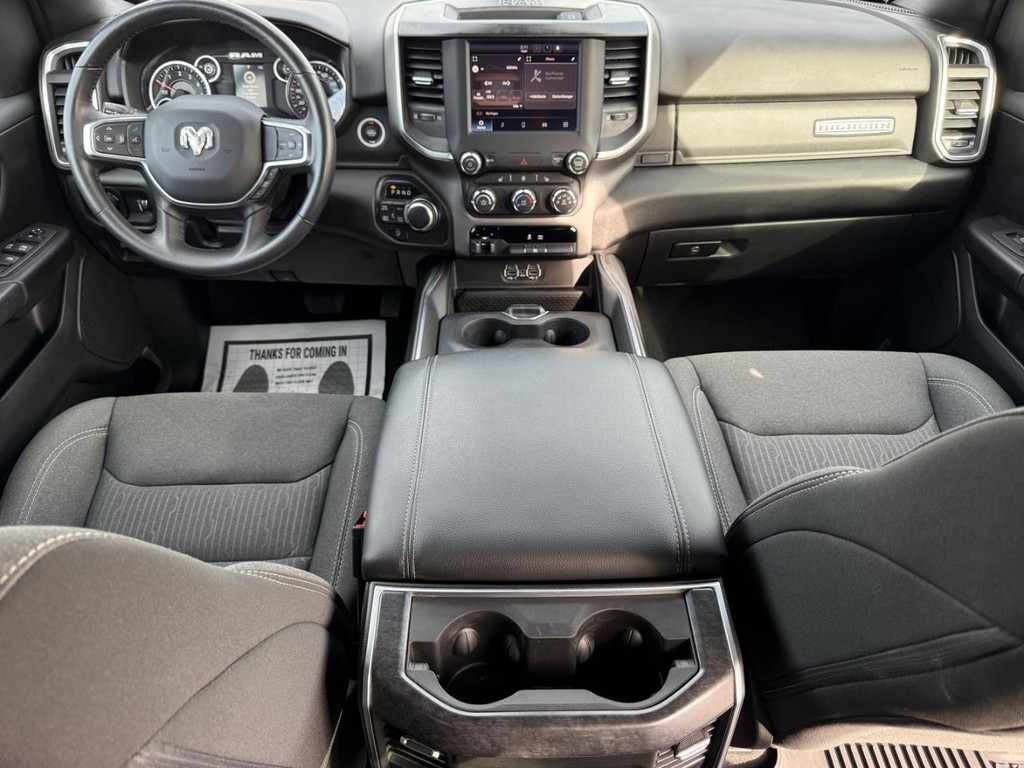 Ram 1500 Vehicle Full-screen Gallery Image 12