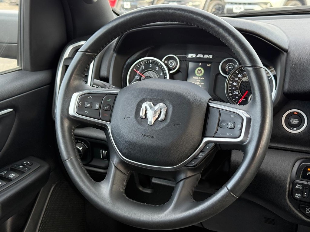 Ram 1500 Vehicle Full-screen Gallery Image 13