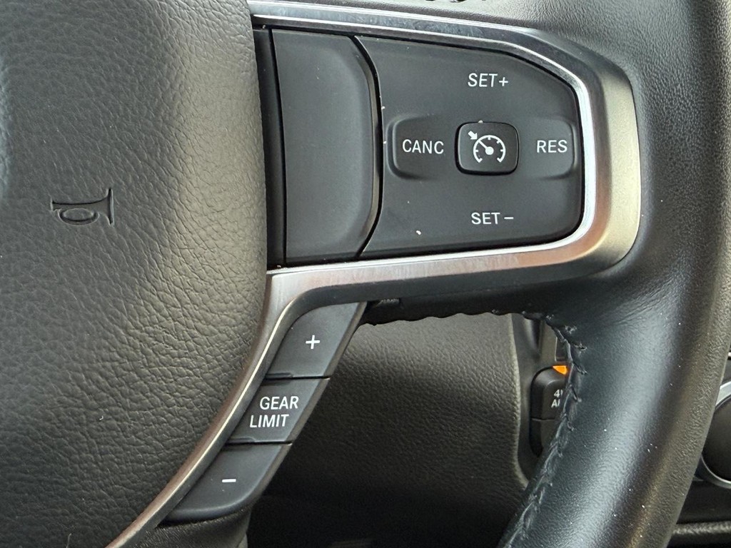 Ram 1500 Vehicle Full-screen Gallery Image 15