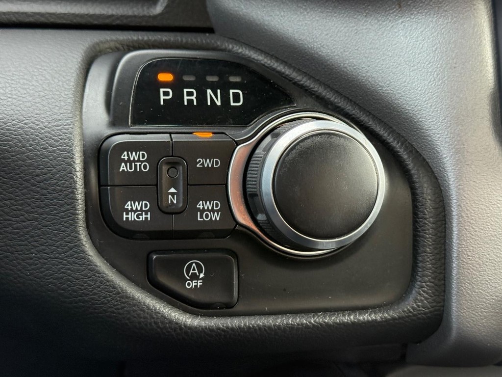 Ram 1500 Vehicle Full-screen Gallery Image 17