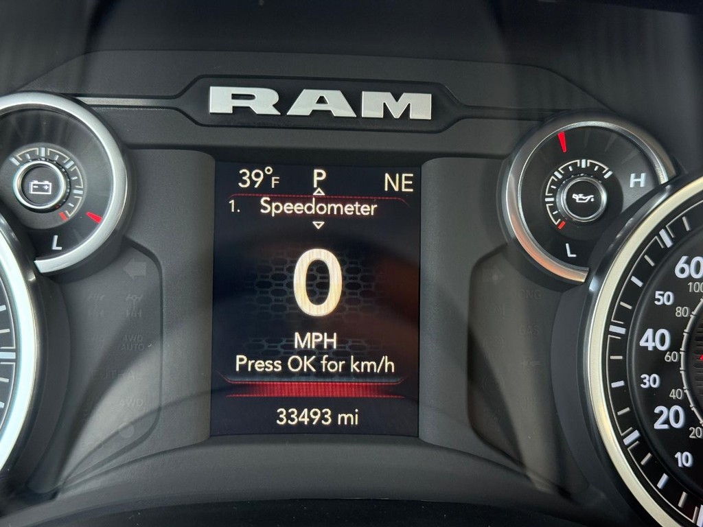 Ram 1500 Vehicle Full-screen Gallery Image 23