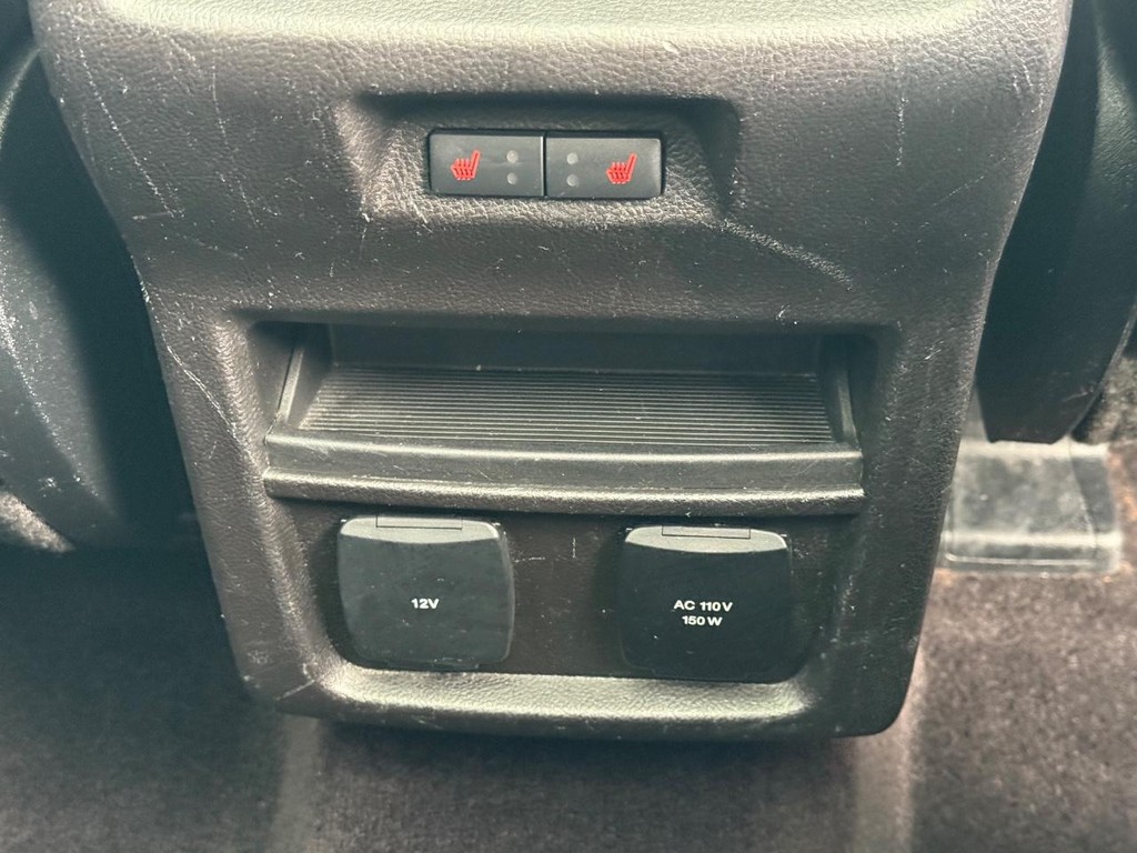 Ford Edge Vehicle Full-screen Gallery Image 13