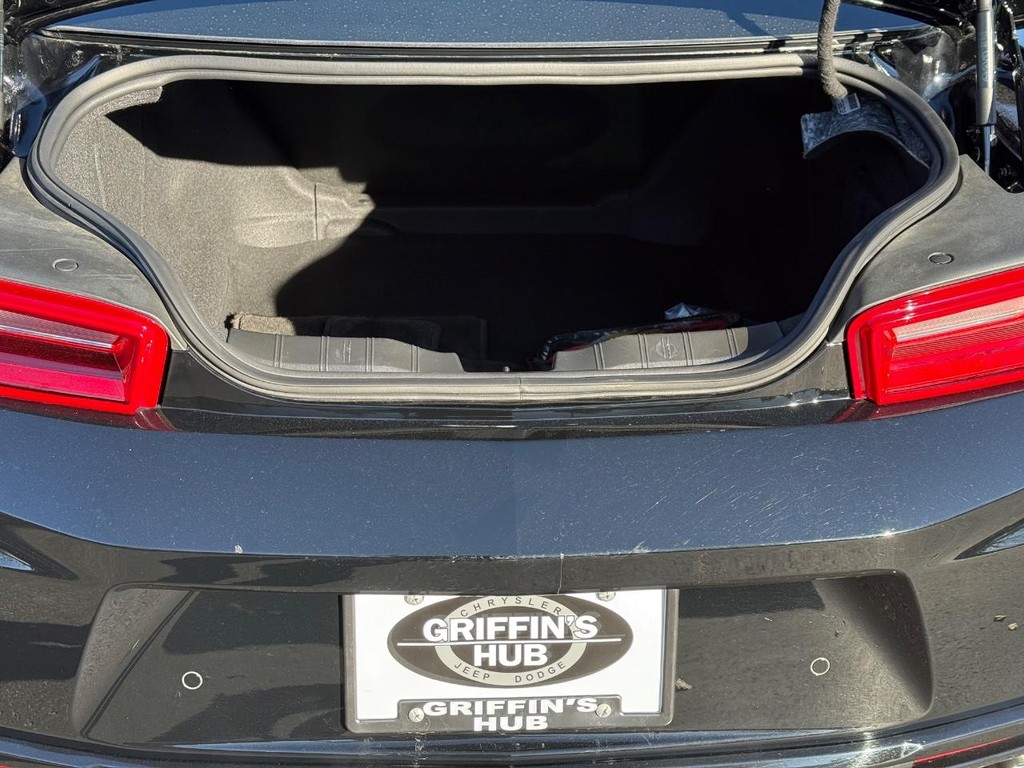 Chevrolet Camaro Vehicle Full-screen Gallery Image 07