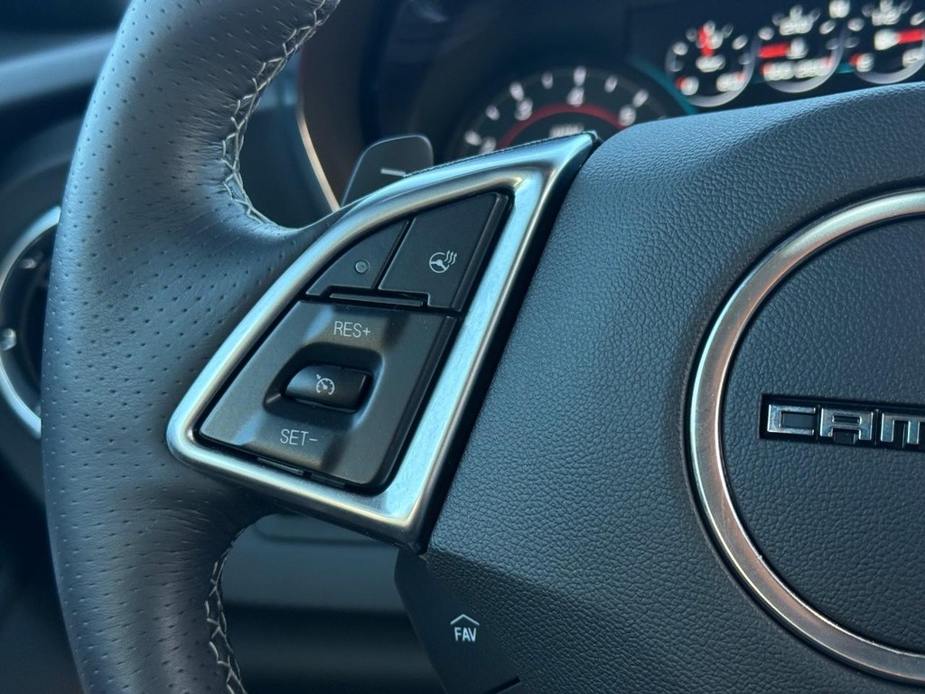 Chevrolet Camaro Vehicle Full-screen Gallery Image 14