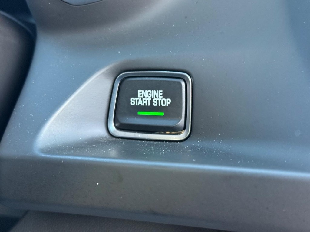 Chevrolet Camaro Vehicle Full-screen Gallery Image 16