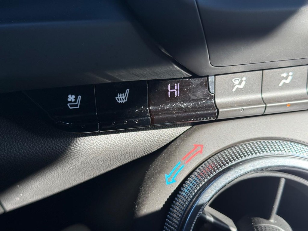 Chevrolet Camaro Vehicle Full-screen Gallery Image 20