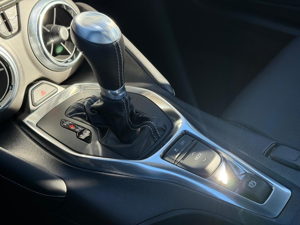 Chevrolet Camaro Vehicle Full-screen Gallery Image 21