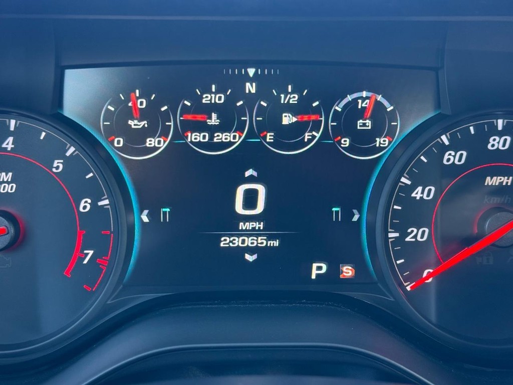 Chevrolet Camaro Vehicle Full-screen Gallery Image 23