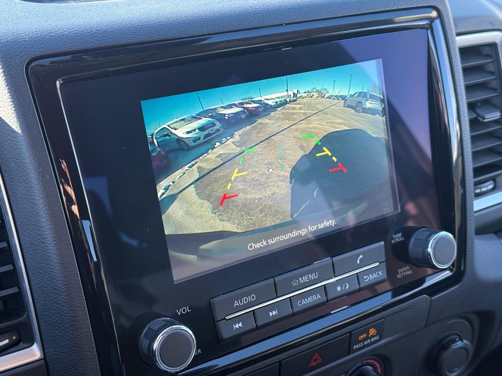 Nissan Frontier Vehicle Full-screen Gallery Image 20