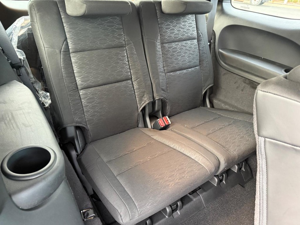 Dodge Durango Vehicle Full-screen Gallery Image 06