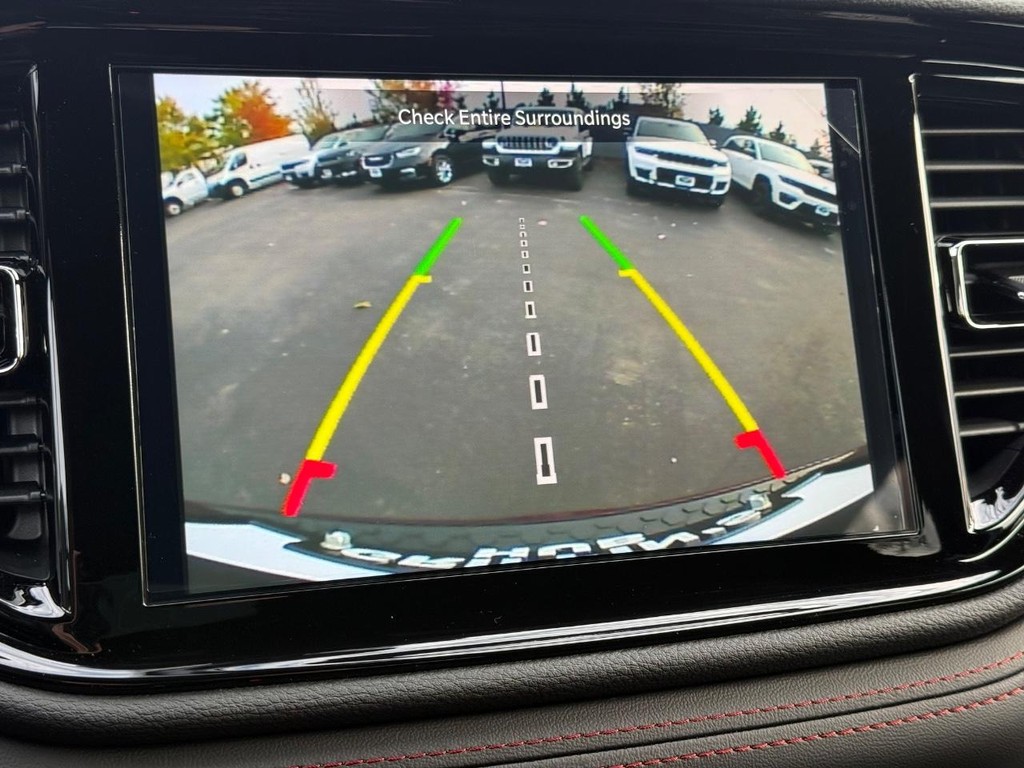 Dodge Durango Vehicle Full-screen Gallery Image 15