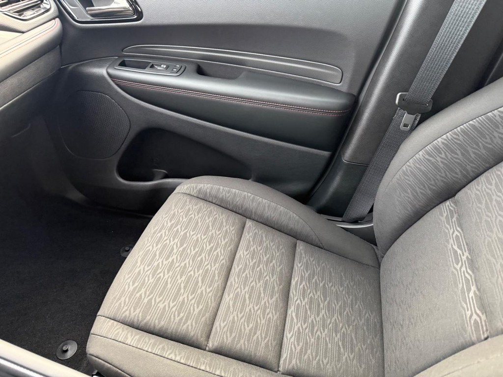 Dodge Durango Vehicle Full-screen Gallery Image 18