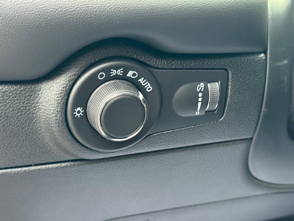 Dodge Durango Vehicle Full-screen Gallery Image 19