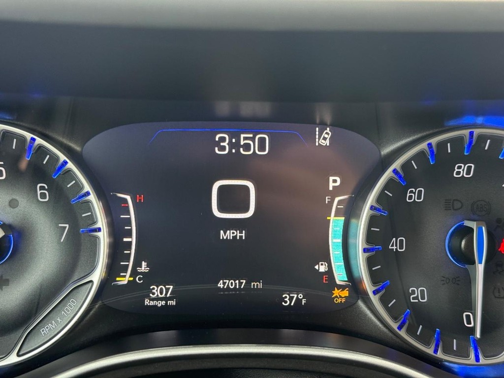 Chrysler Pacifica Vehicle Full-screen Gallery Image 26