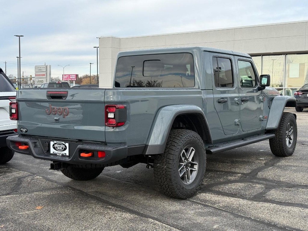 Jeep Gladiator Vehicle Full-screen Gallery Image 04