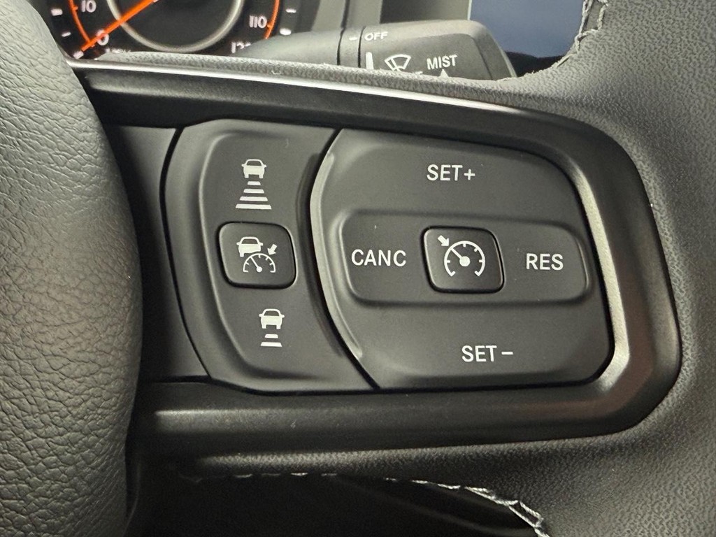 Jeep Gladiator Vehicle Full-screen Gallery Image 11