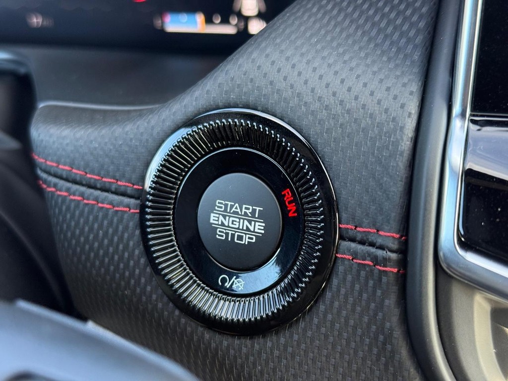 Jeep Compass Vehicle Full-screen Gallery Image 12