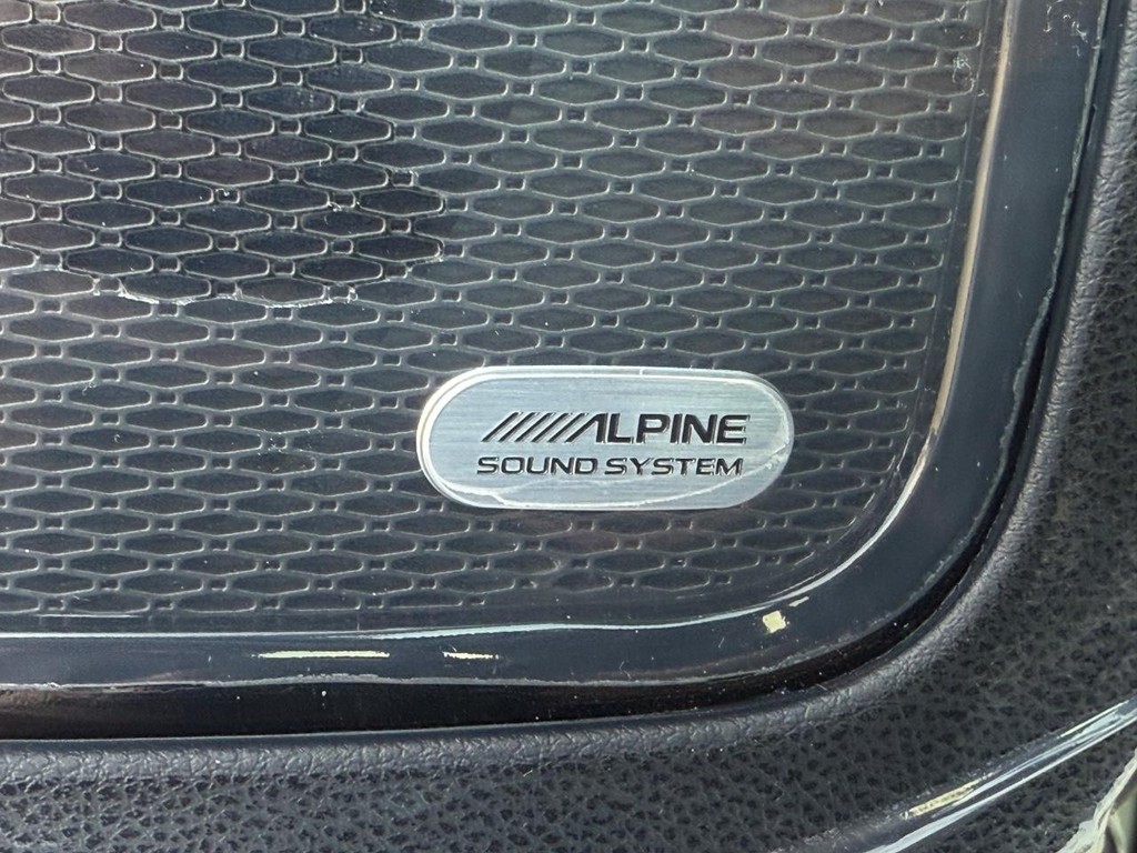 Jeep Compass Vehicle Full-screen Gallery Image 18