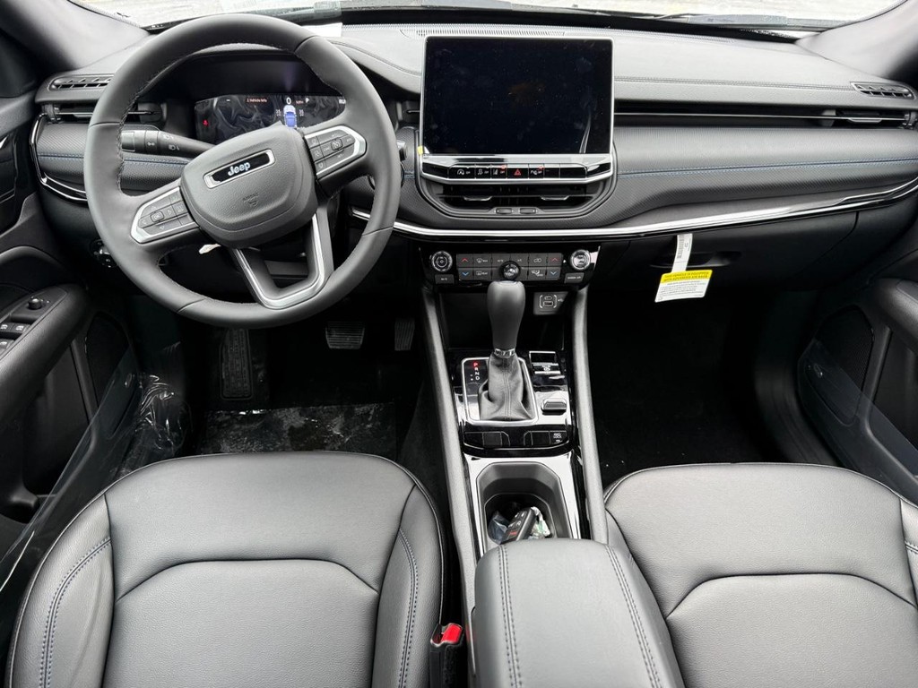 Jeep Compass Vehicle Full-screen Gallery Image 08