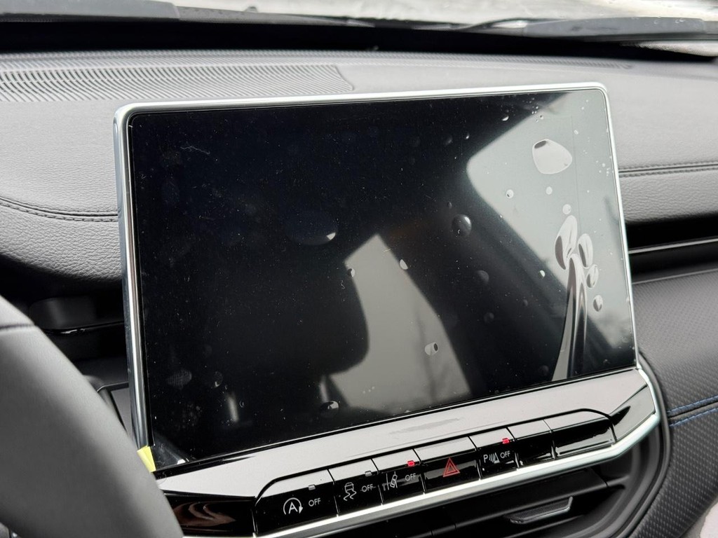 Jeep Compass Vehicle Full-screen Gallery Image 17