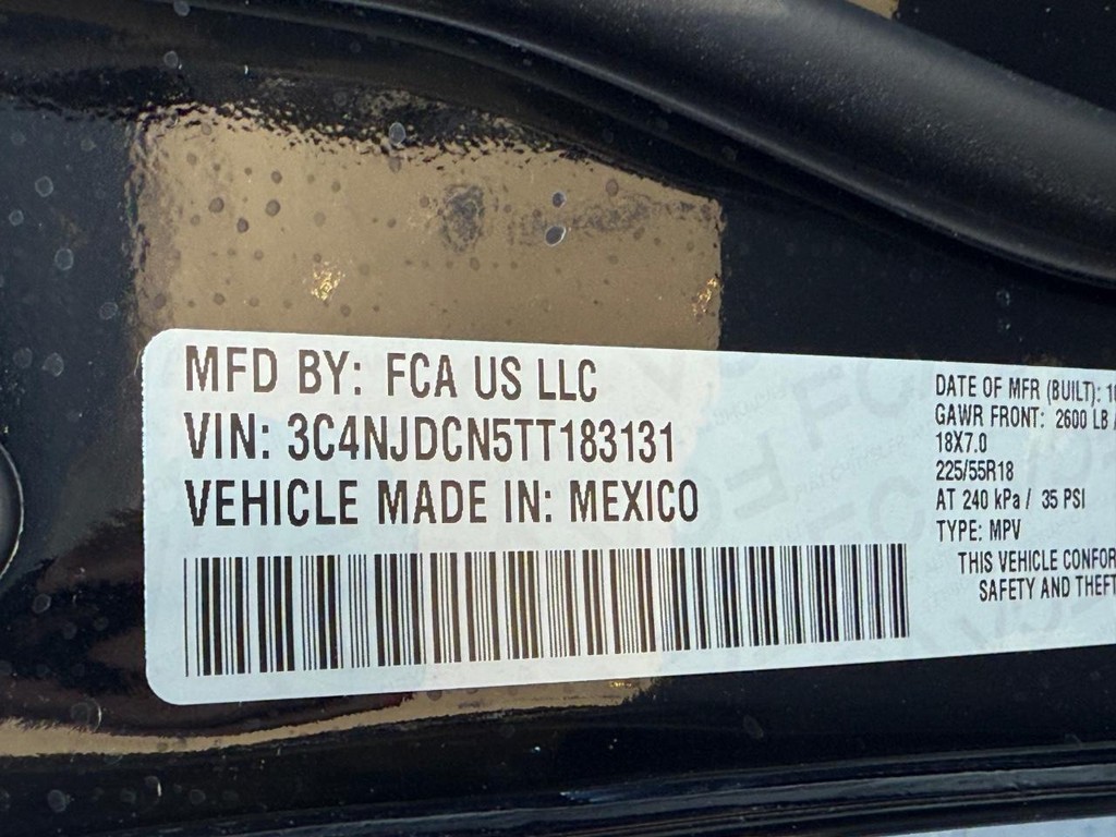 Jeep Compass Vehicle Full-screen Gallery Image 21