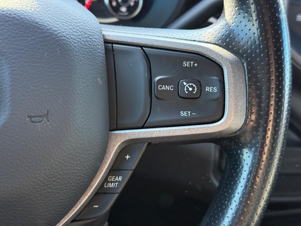 Ram 2500 Vehicle Full-screen Gallery Image 13