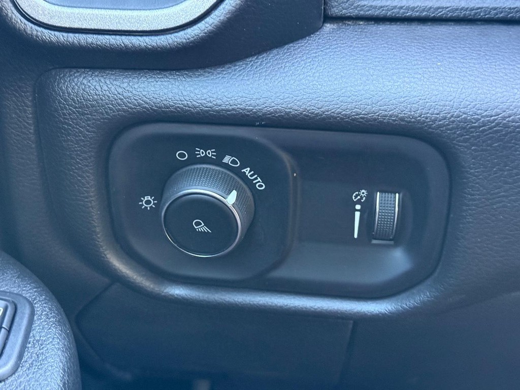 Ram 2500 Vehicle Full-screen Gallery Image 20