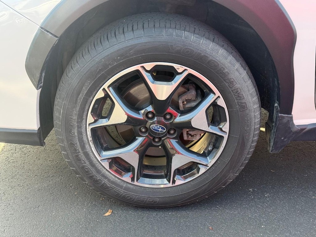 Subaru Crosstrek Vehicle Full-screen Gallery Image 08