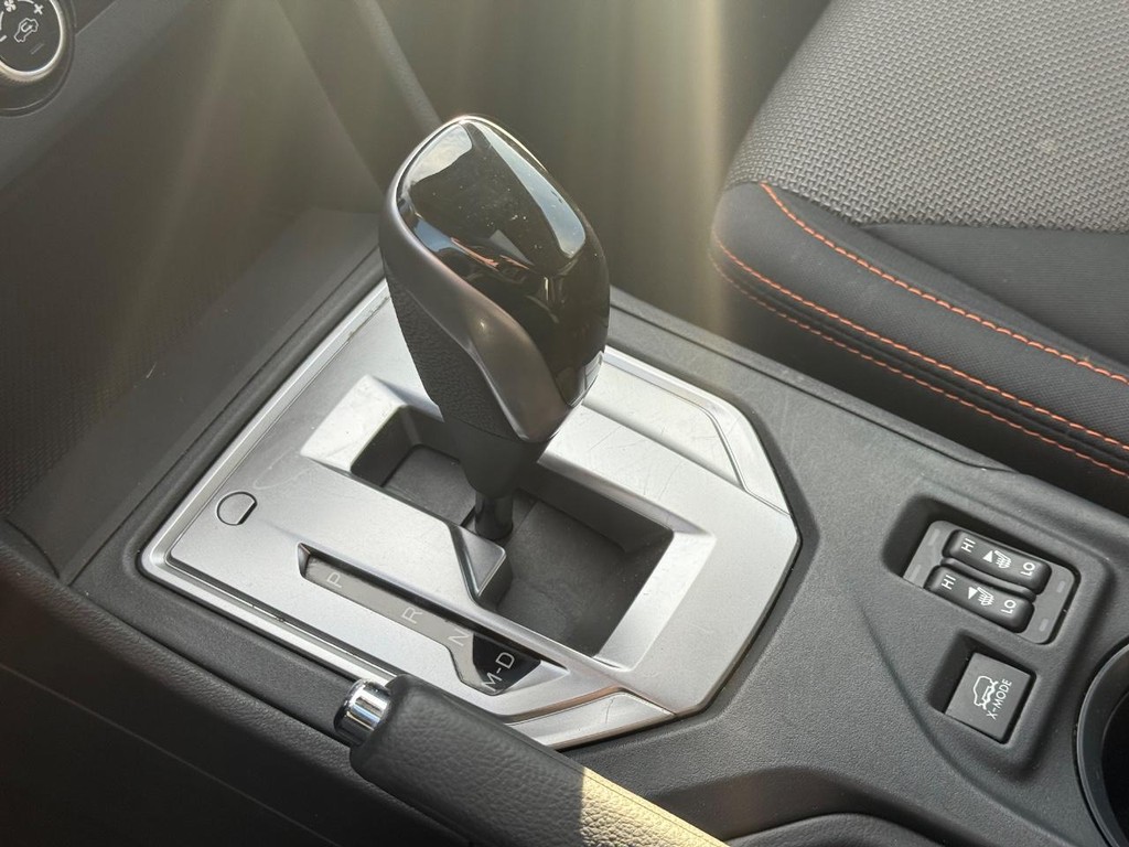 Subaru Crosstrek Vehicle Full-screen Gallery Image 22