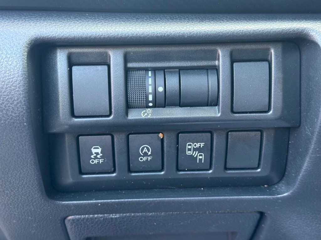 Subaru Crosstrek Vehicle Full-screen Gallery Image 26