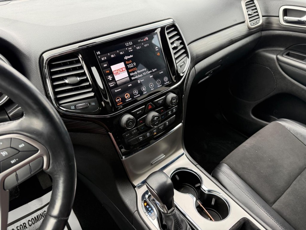 Jeep Grand Cherokee Vehicle Full-screen Gallery Image 19