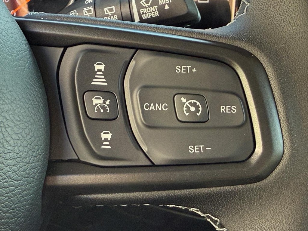 Jeep Wrangler Vehicle Full-screen Gallery Image 13