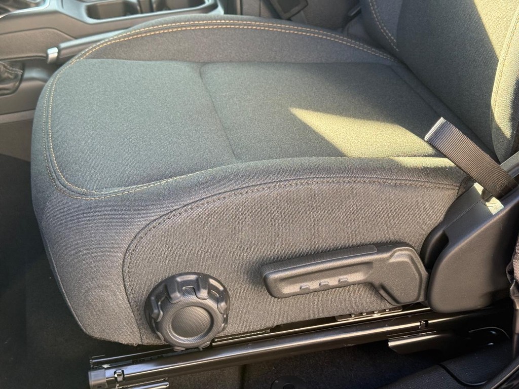 Jeep Wrangler Vehicle Full-screen Gallery Image 21