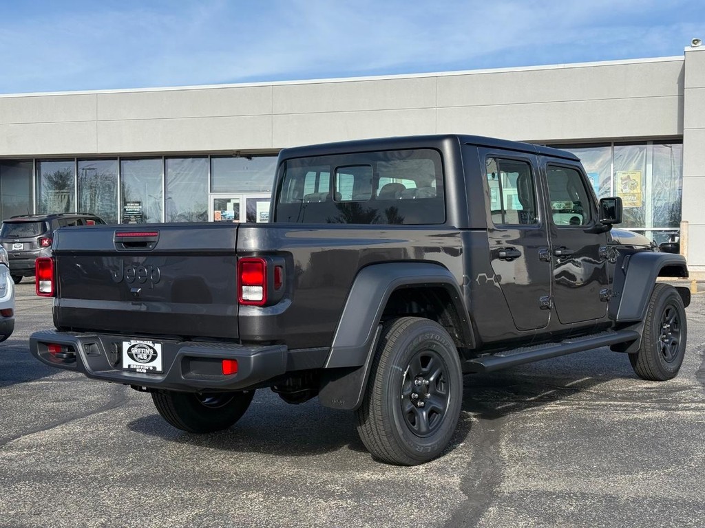 Jeep Gladiator Vehicle Full-screen Gallery Image 04