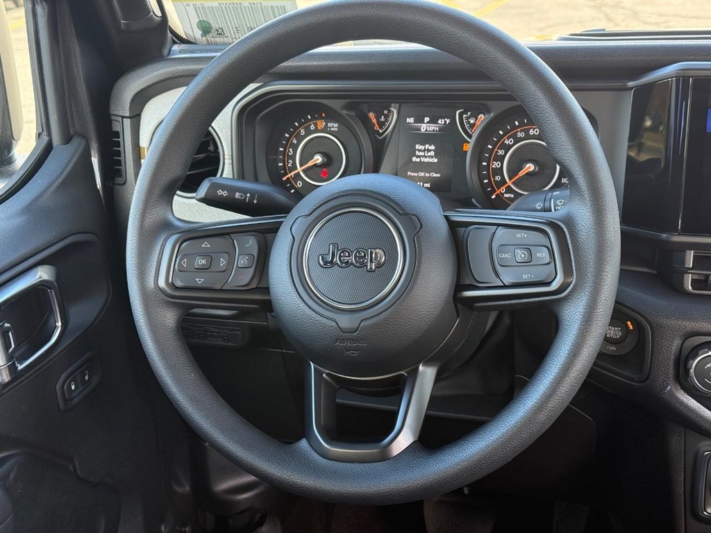 Jeep Gladiator Vehicle Full-screen Gallery Image 09