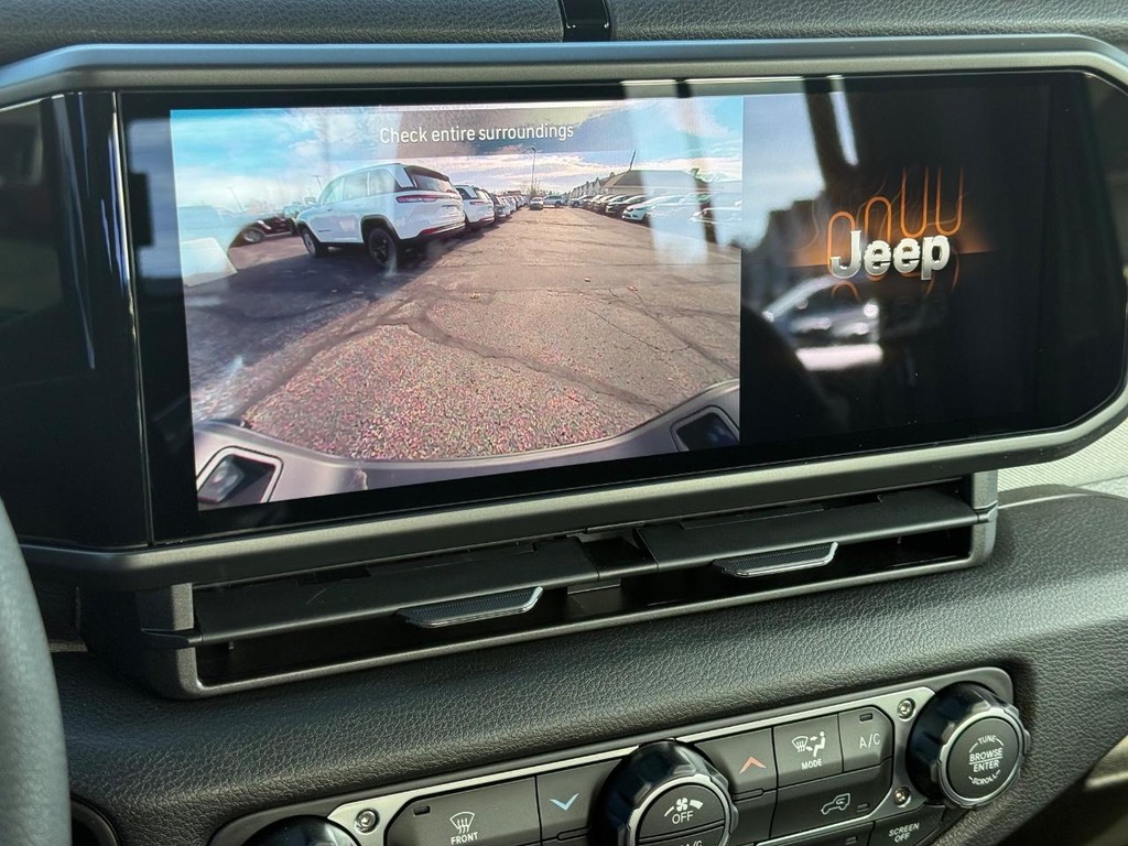 Jeep Gladiator Vehicle Full-screen Gallery Image 14