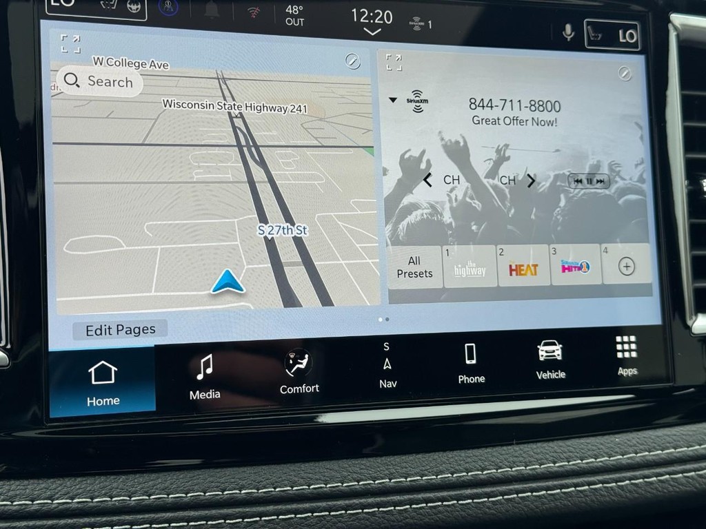 Chrysler Pacifica Vehicle Full-screen Gallery Image 18