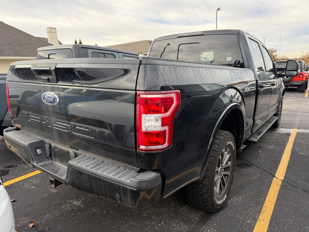 Ford F-150 Vehicle Full-screen Gallery Image 02