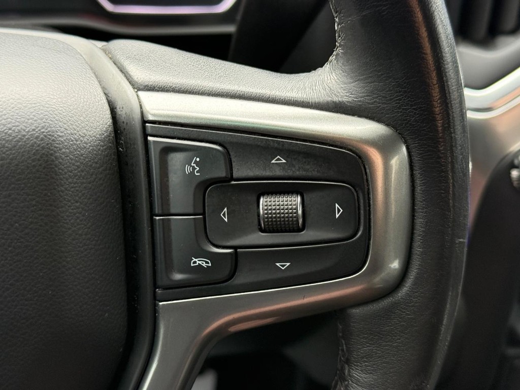 Chevrolet Silverado 1500 Vehicle Full-screen Gallery Image 15