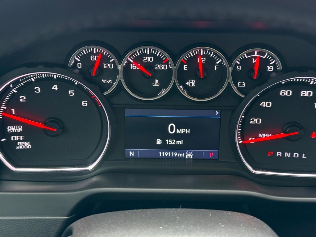 Chevrolet Silverado 1500 Vehicle Full-screen Gallery Image 16