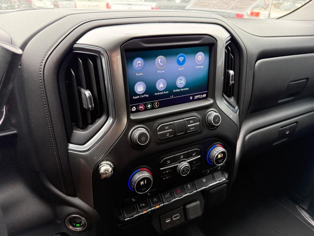 Chevrolet Silverado 1500 Vehicle Full-screen Gallery Image 19