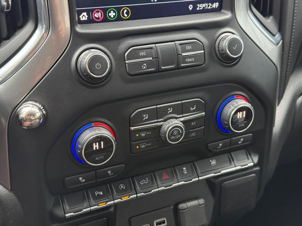 Chevrolet Silverado 1500 Vehicle Full-screen Gallery Image 20