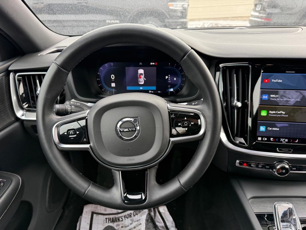 Volvo S60 Vehicle Full-screen Gallery Image 09