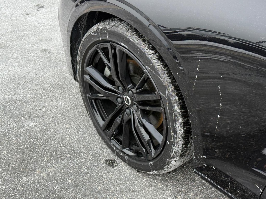 Volvo S60 Vehicle Full-screen Gallery Image 11