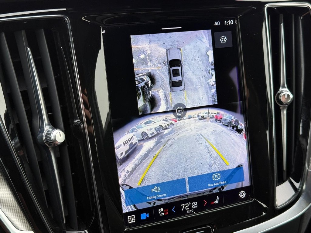 Volvo S60 Vehicle Full-screen Gallery Image 18