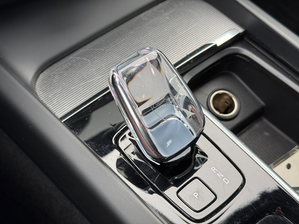 Volvo S60 Vehicle Full-screen Gallery Image 20