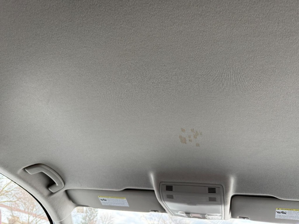 Volkswagen Tiguan Vehicle Full-screen Gallery Image 11